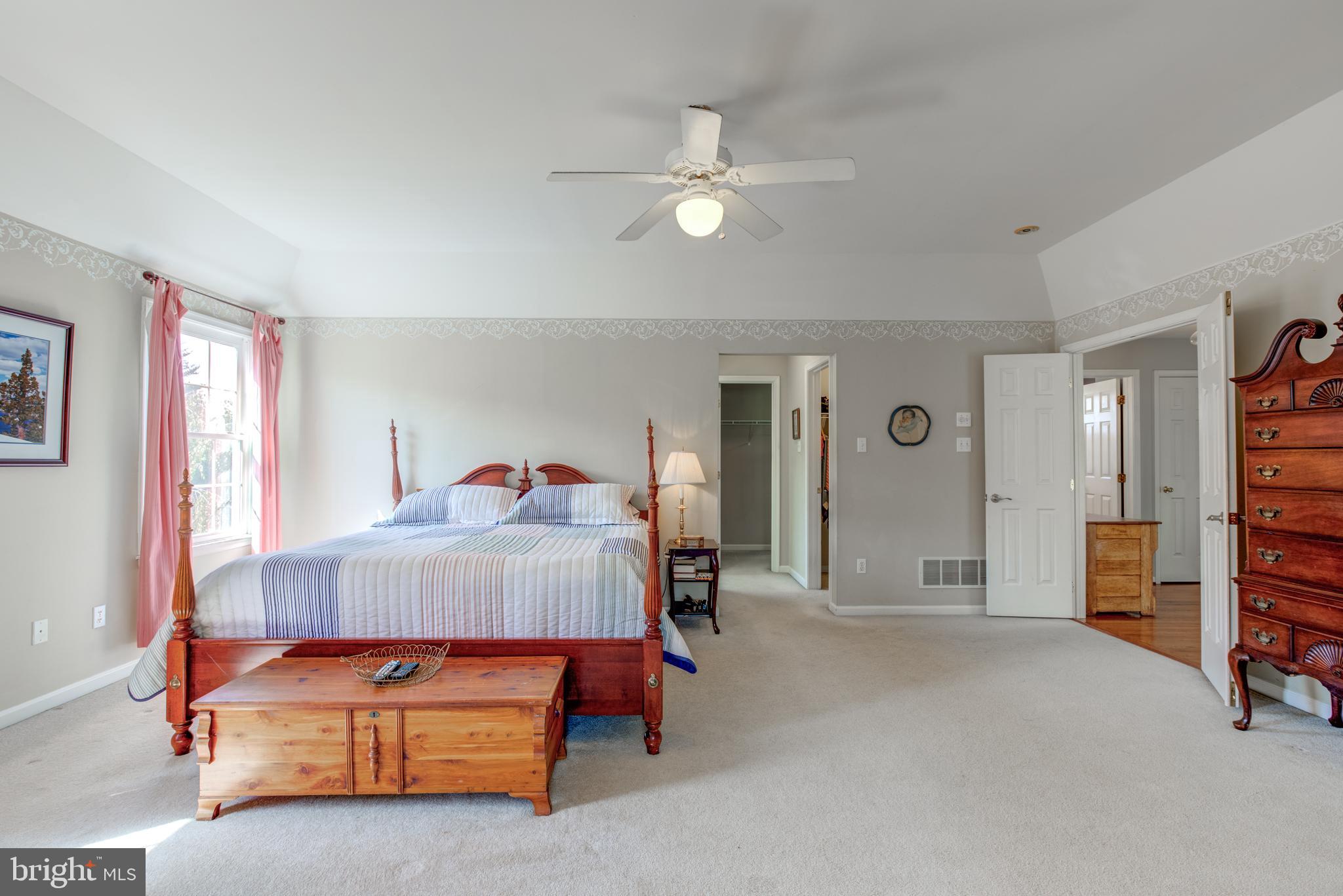 2 Honeysuckle Ln