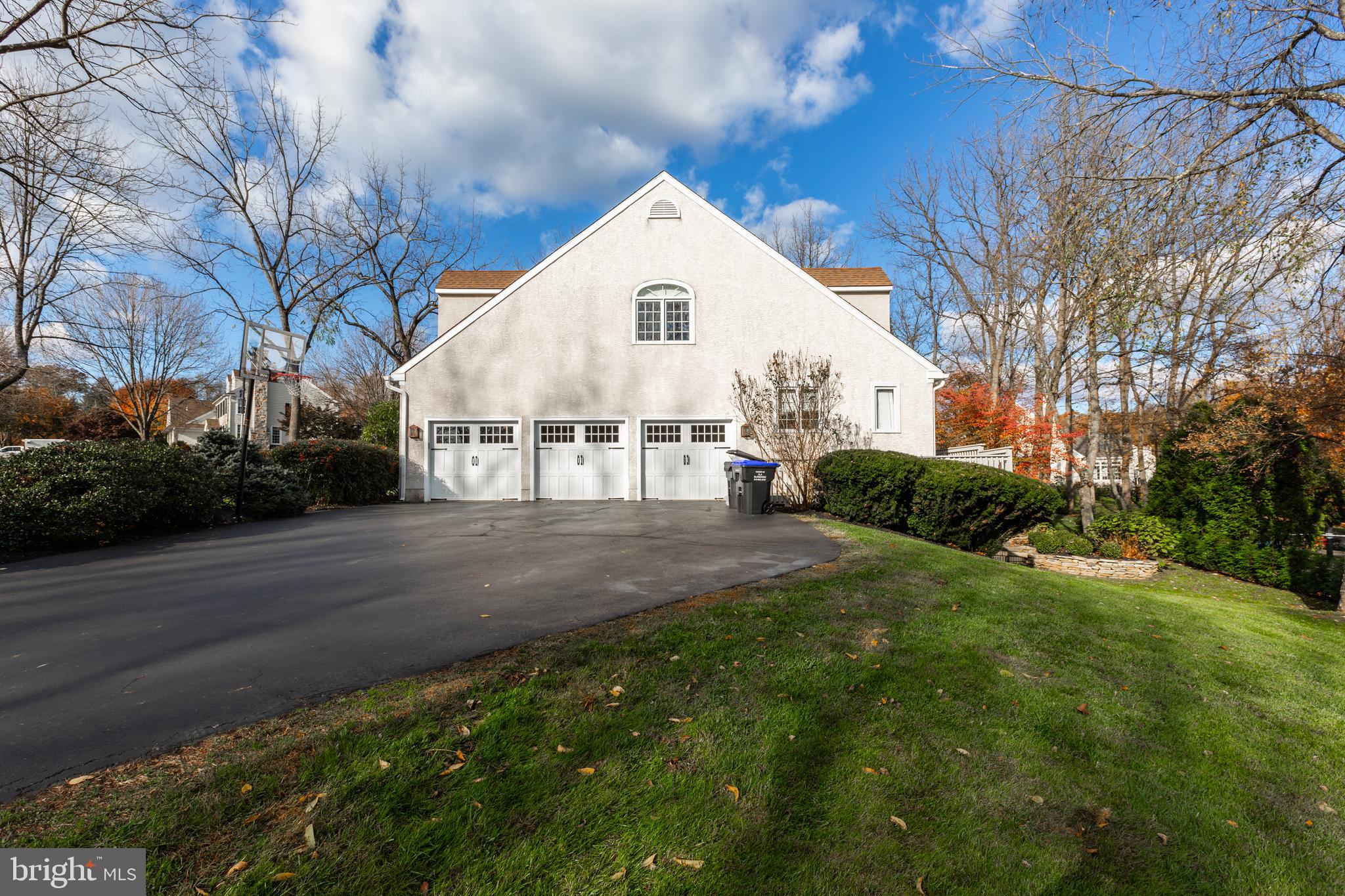 981 Whitetail Ln