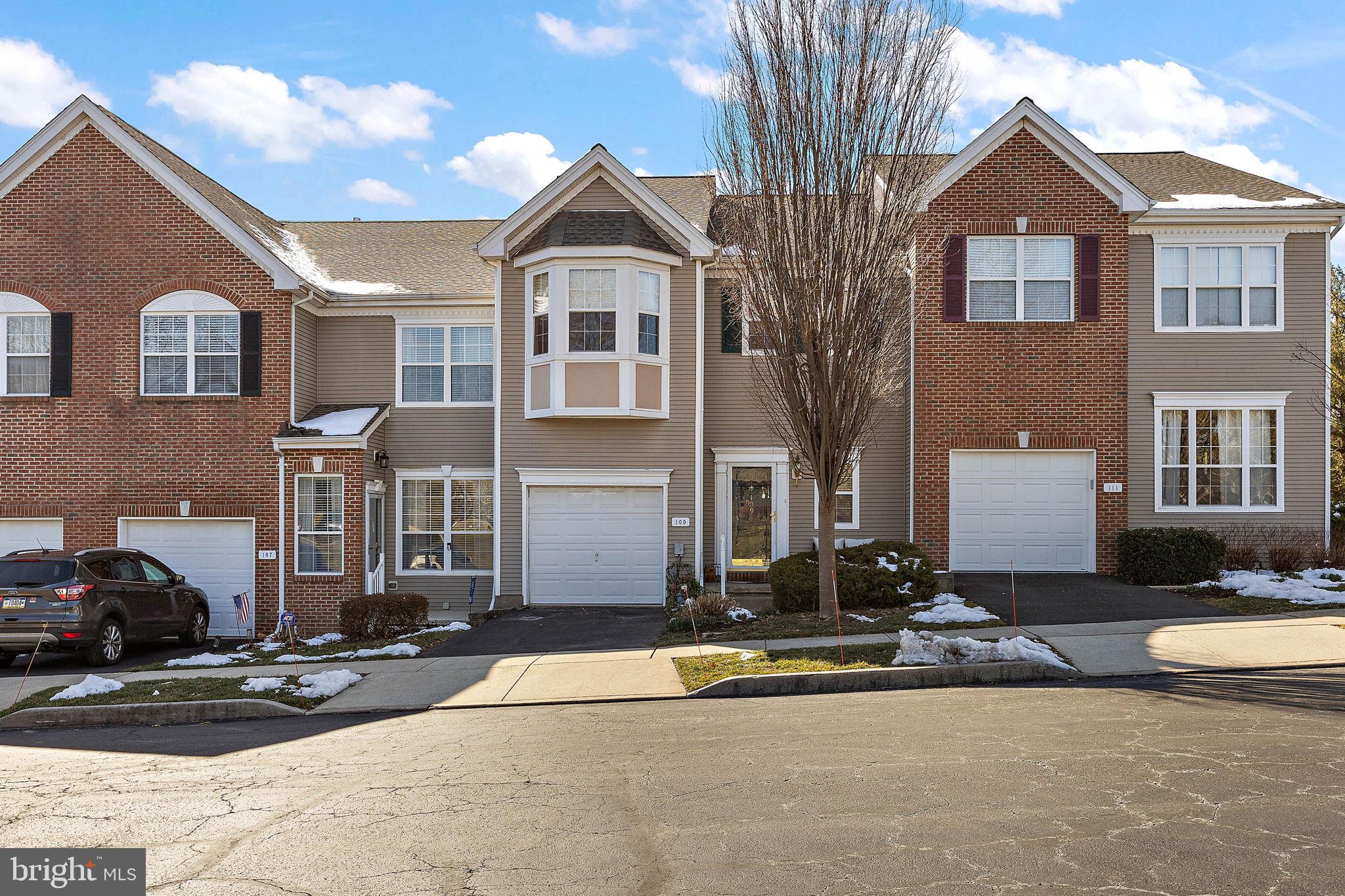 109 Lydia Ln