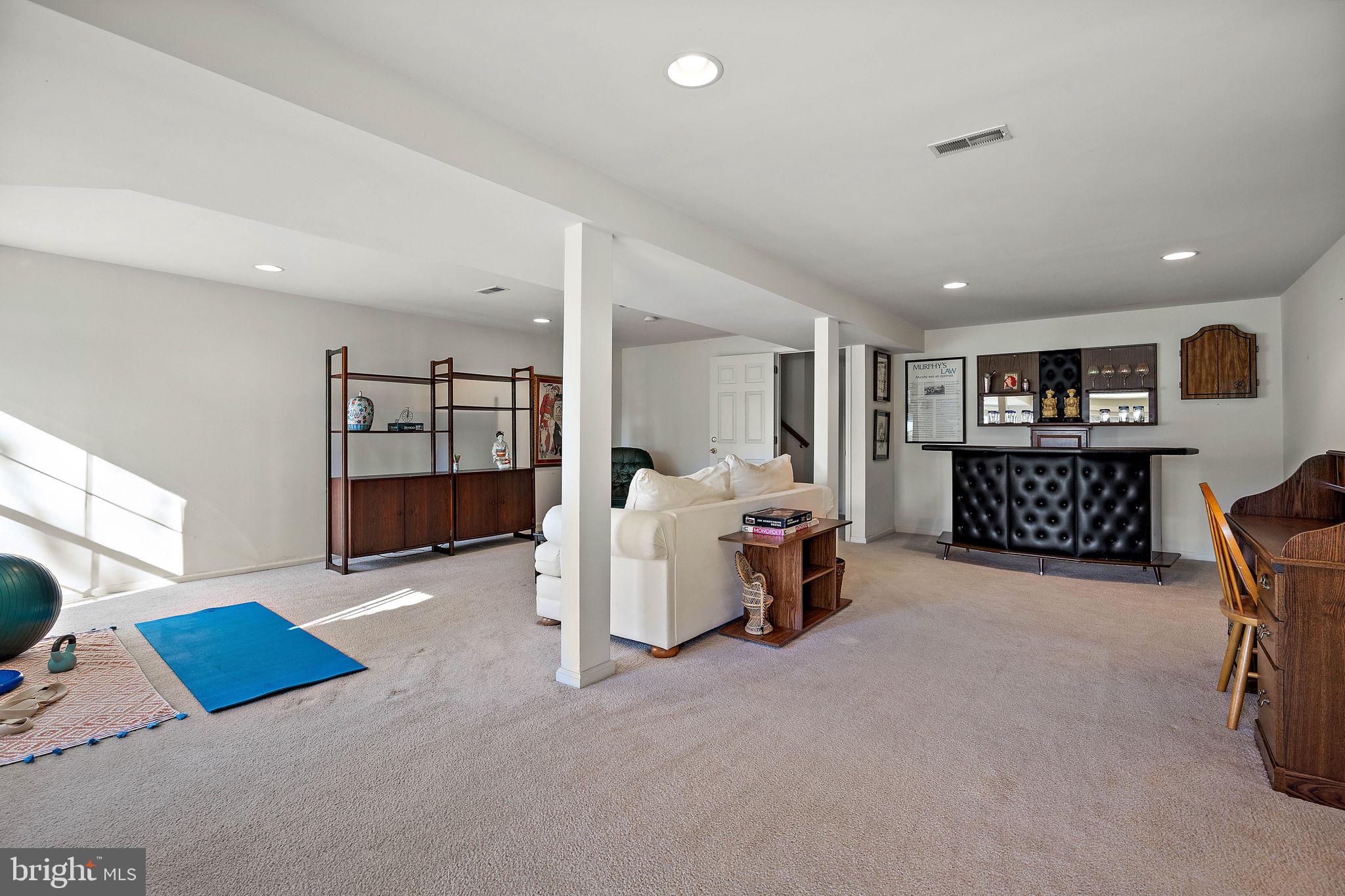109 Lydia Ln