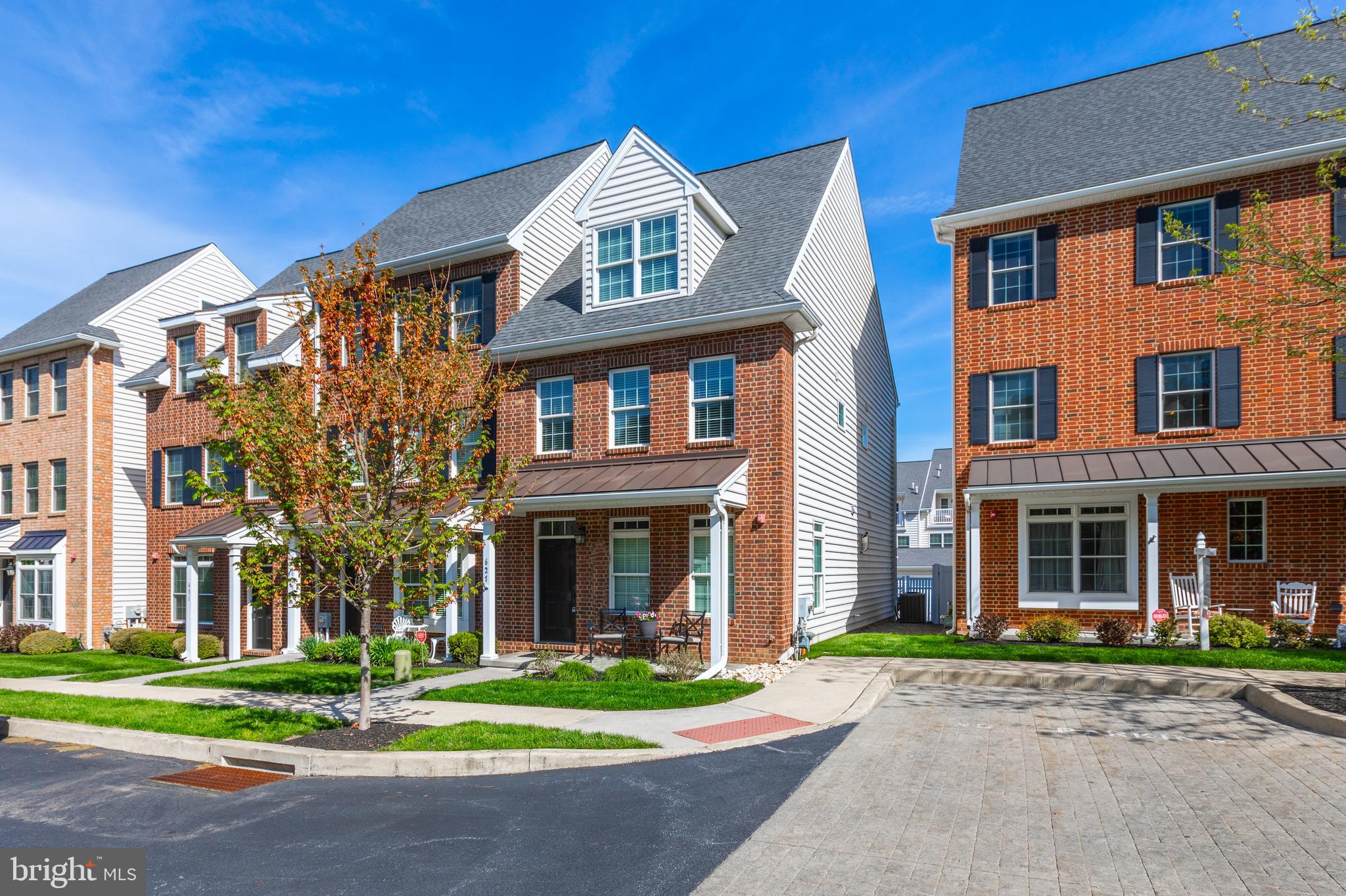 627 Magnolia Ct