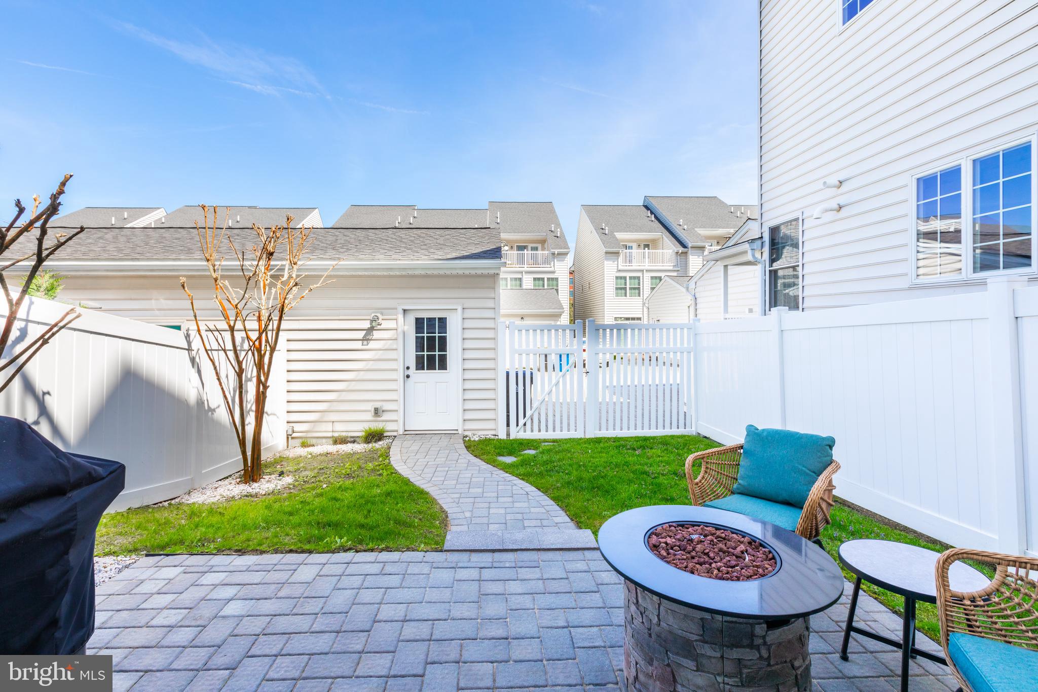 627 Magnolia Ct
