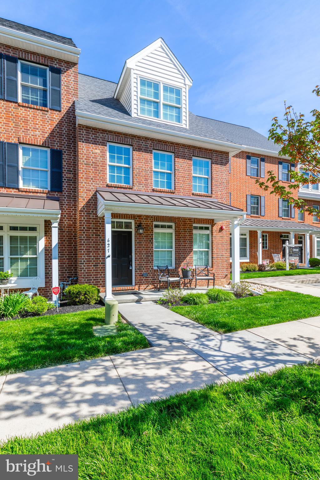 627 Magnolia Ct