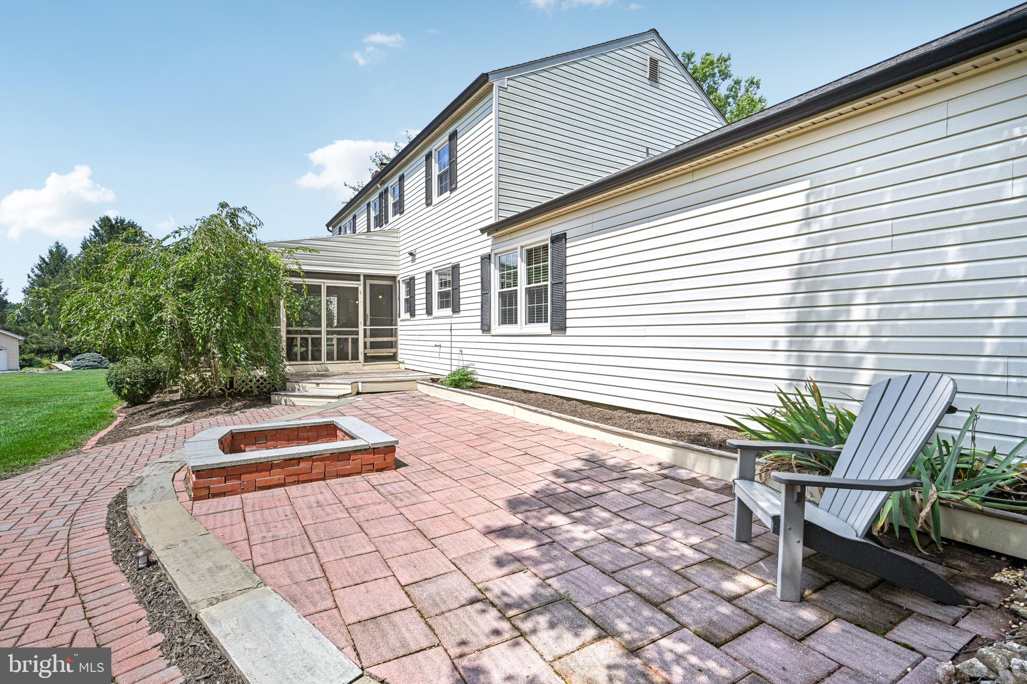 956 Cloud Ln