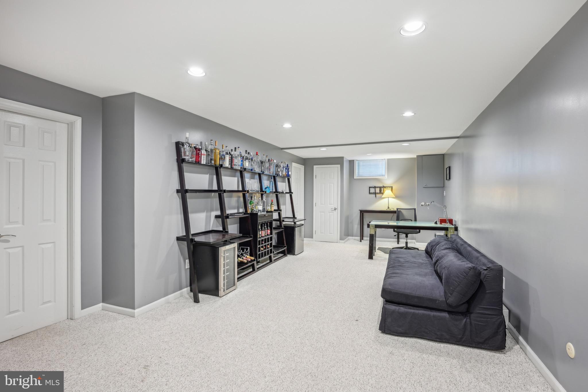 956 Cloud Ln