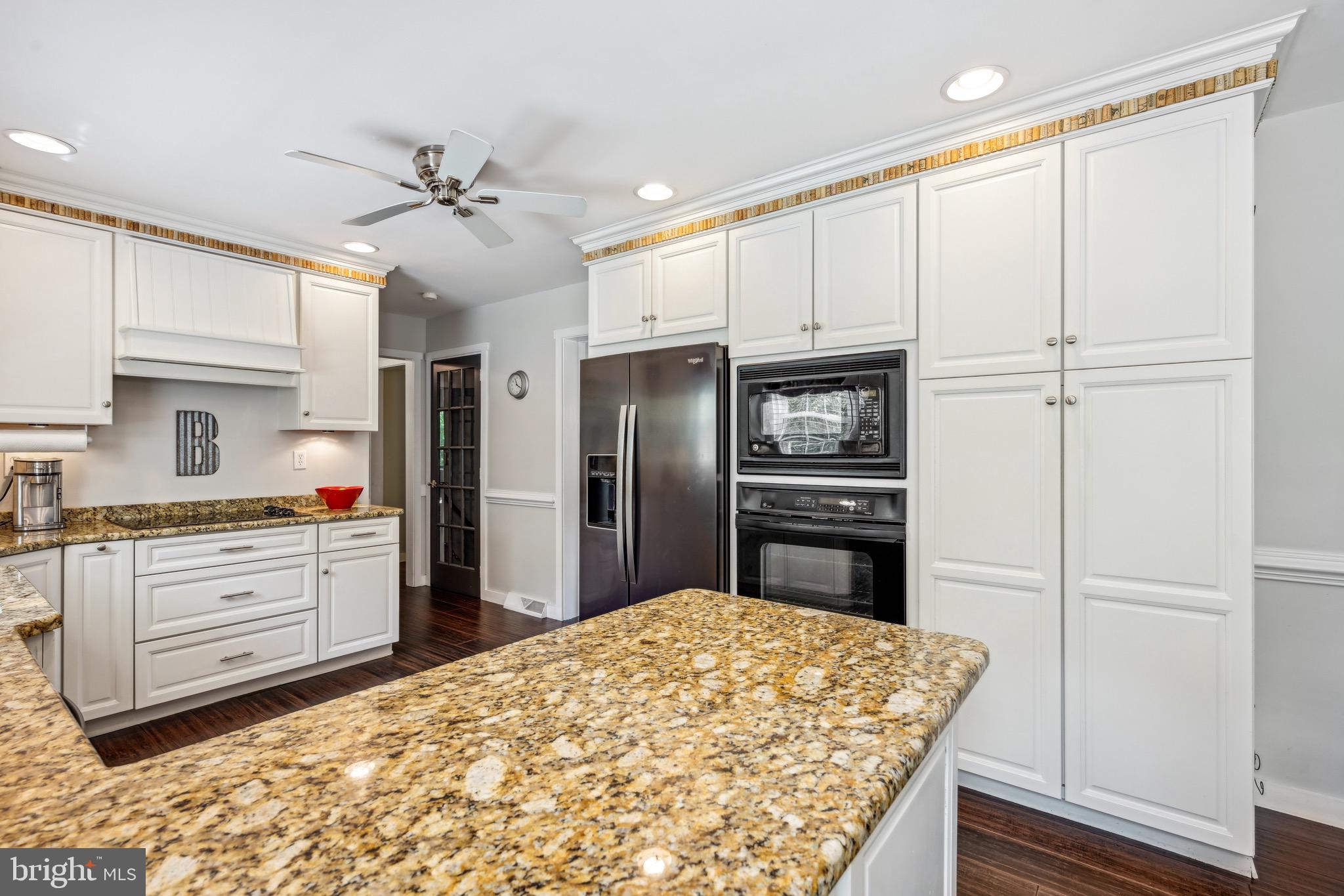 956 Cloud Ln