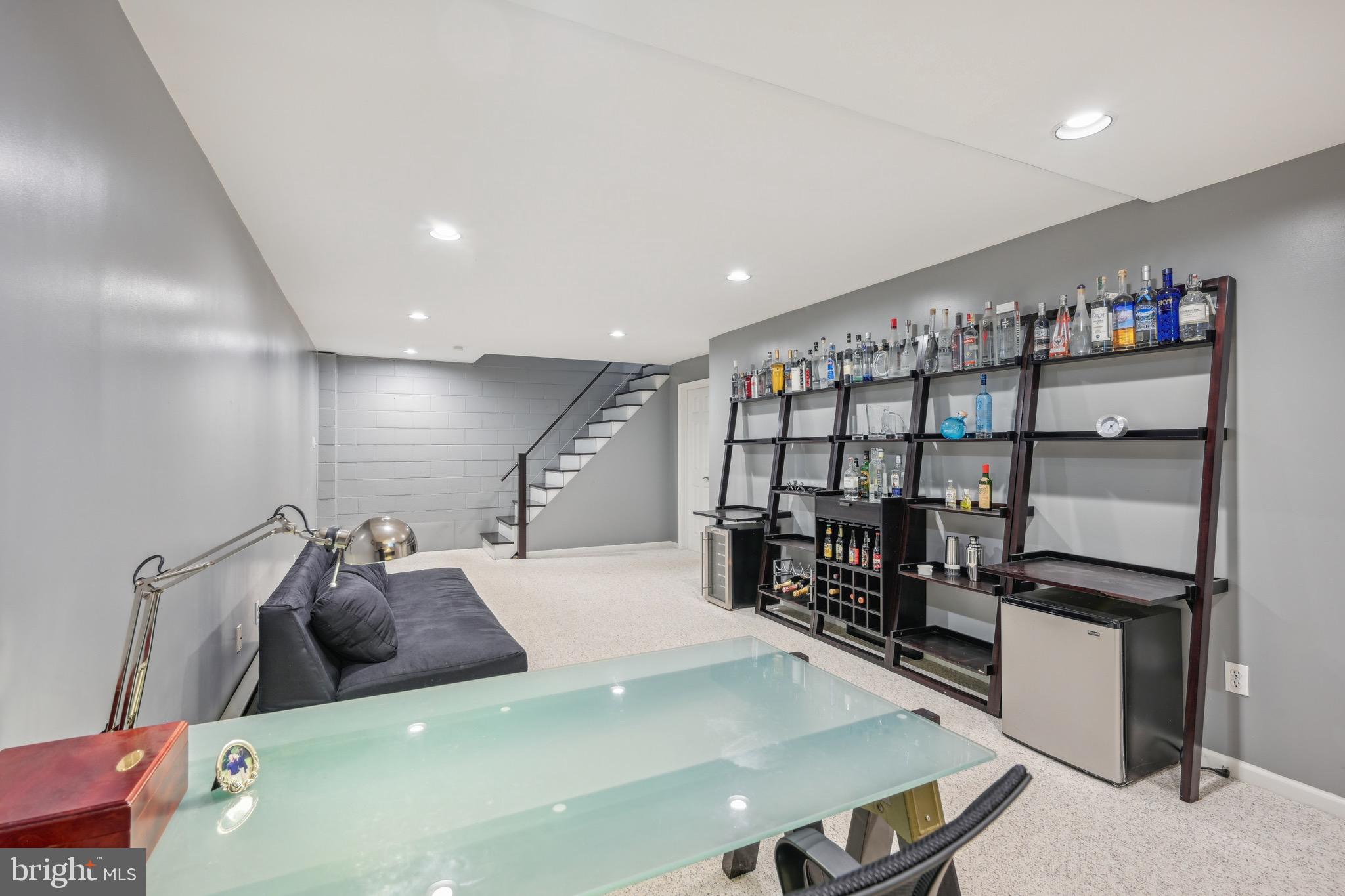 956 Cloud Ln