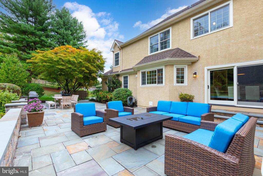 972 Wes Moore Dr