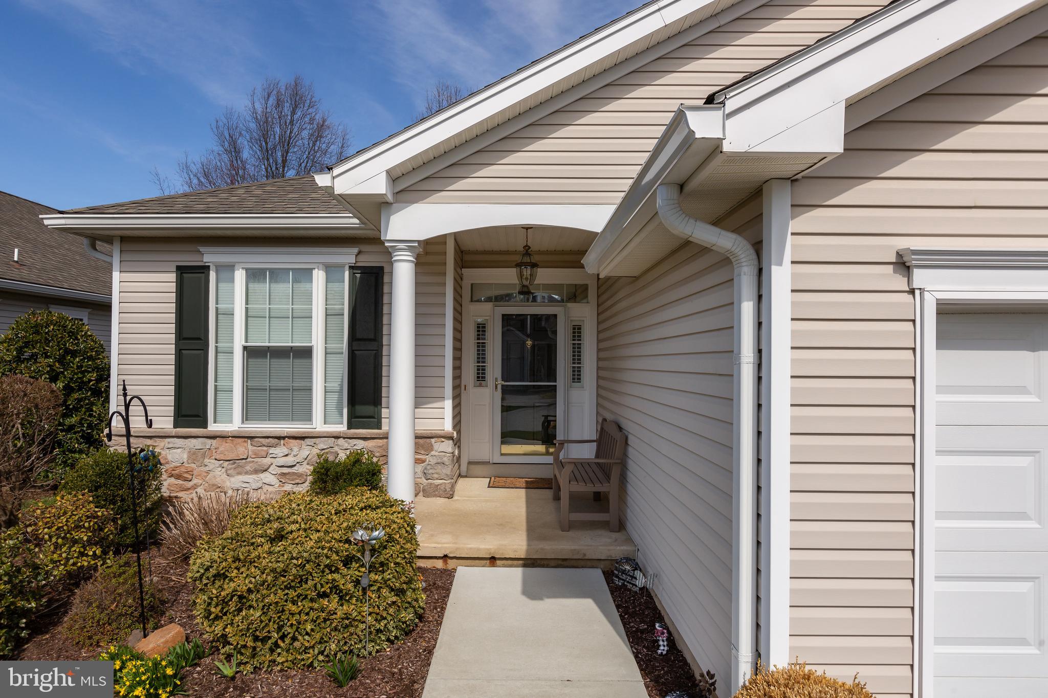 1353 Troon Ln