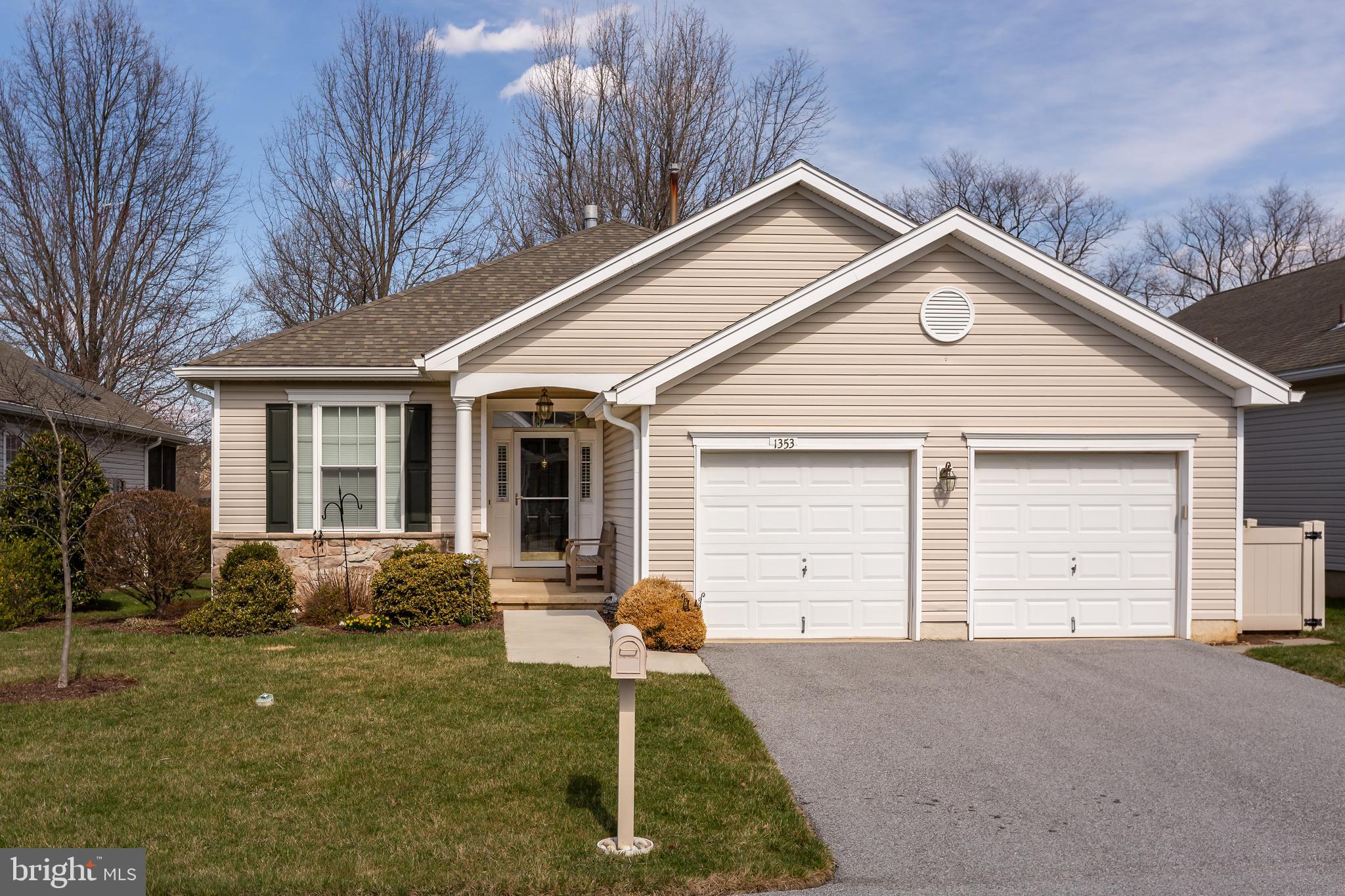 1353 Troon Ln