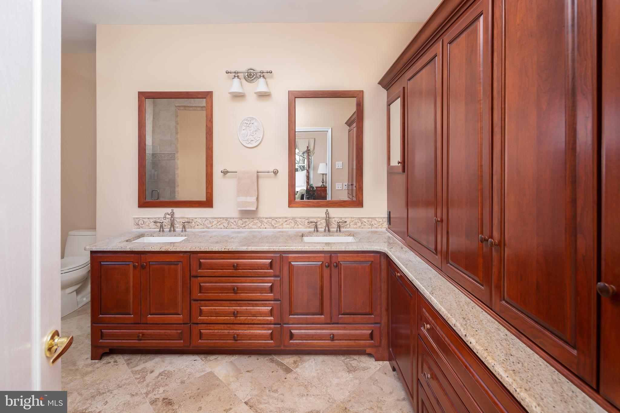 1353 Troon Ln
