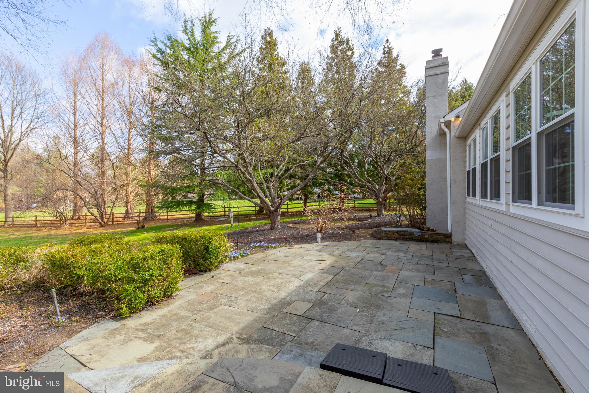 291 Hickory Dr