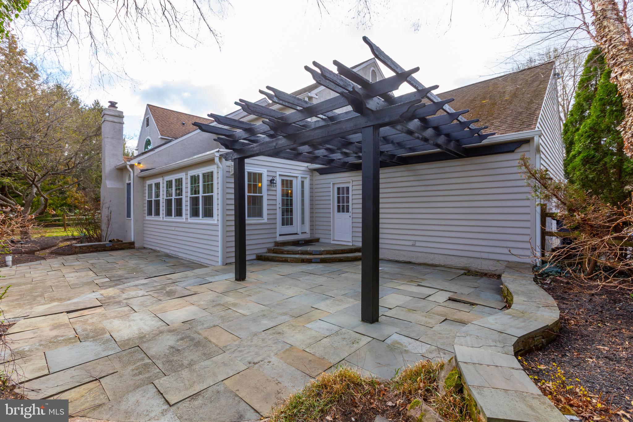 291 Hickory Dr