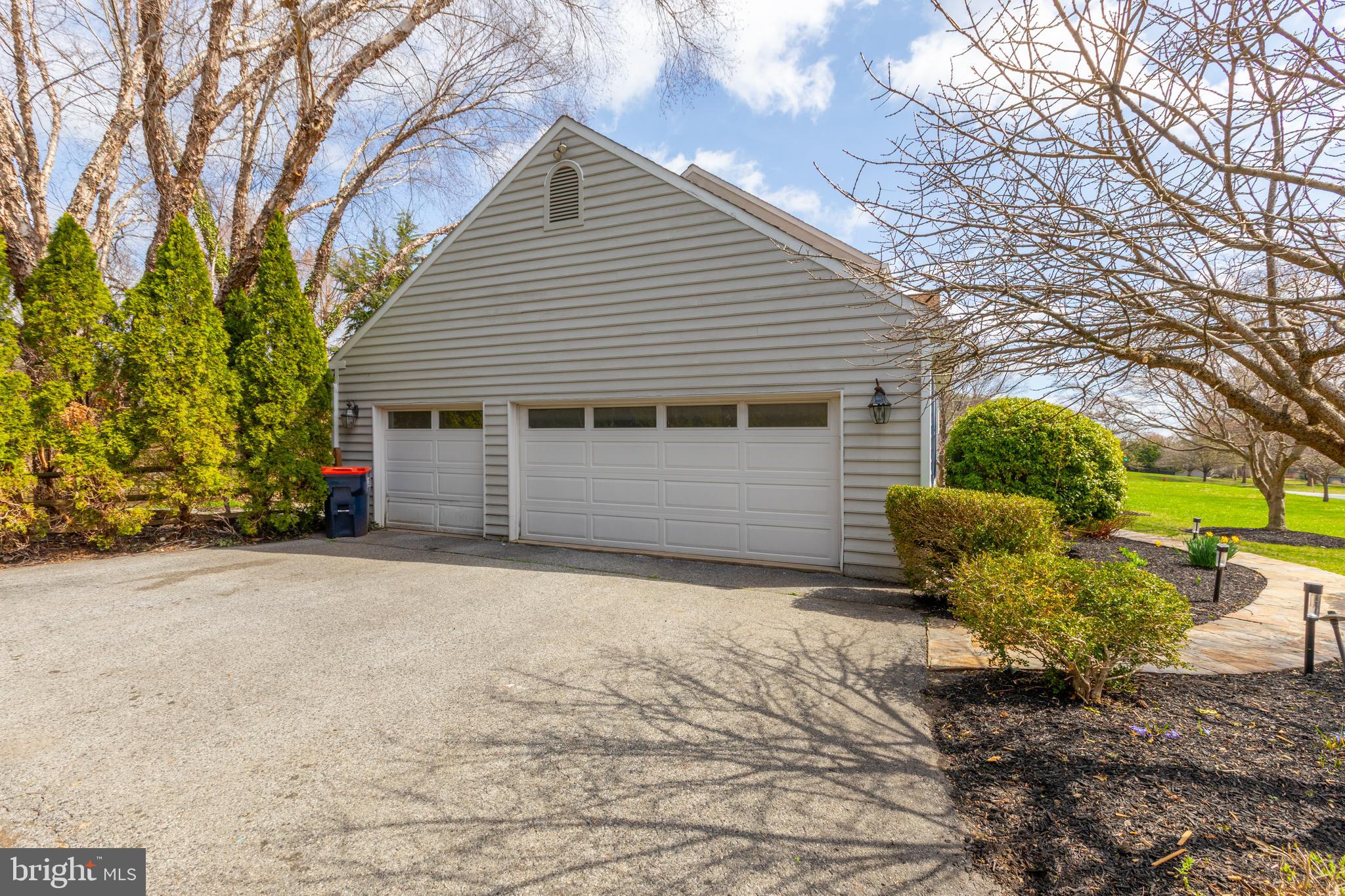 291 Hickory Dr