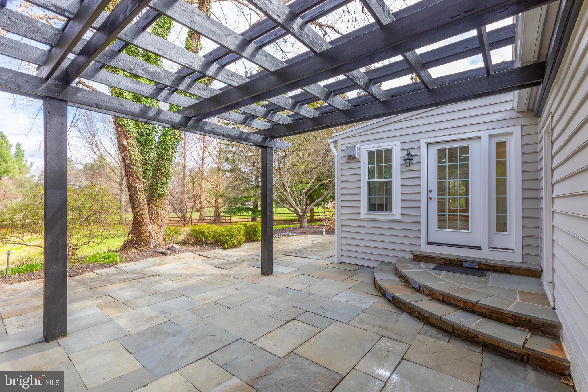 291 Hickory Dr