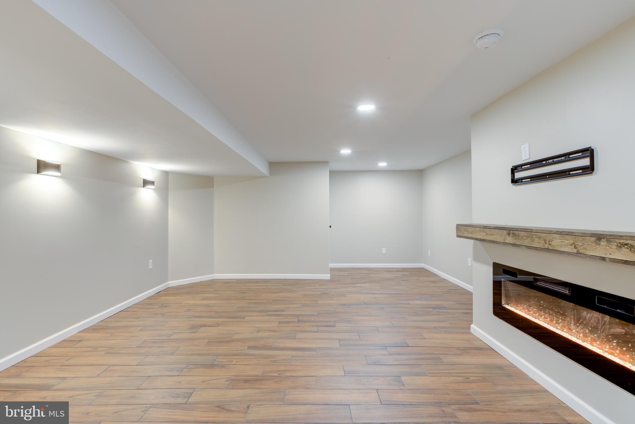 54 WINGED FOOT DRIVE