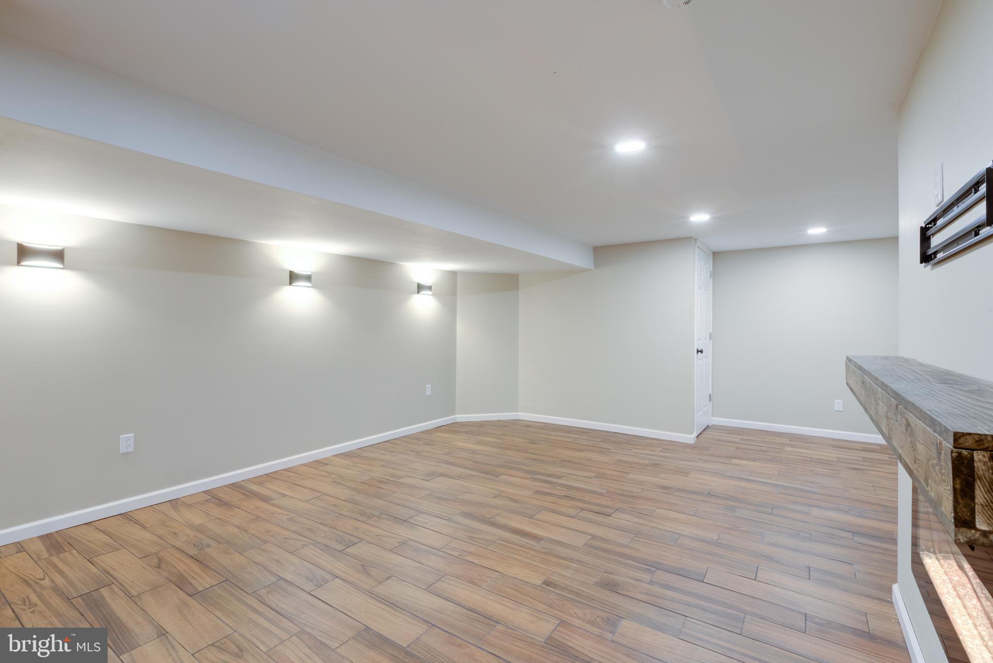 54 WINGED FOOT DRIVE