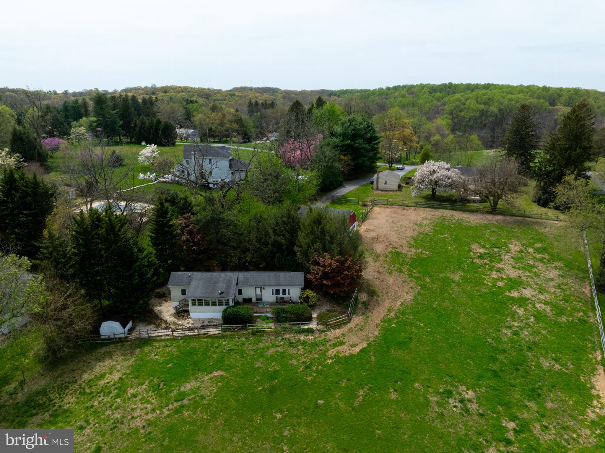 1058 GLEN HALL ROAD