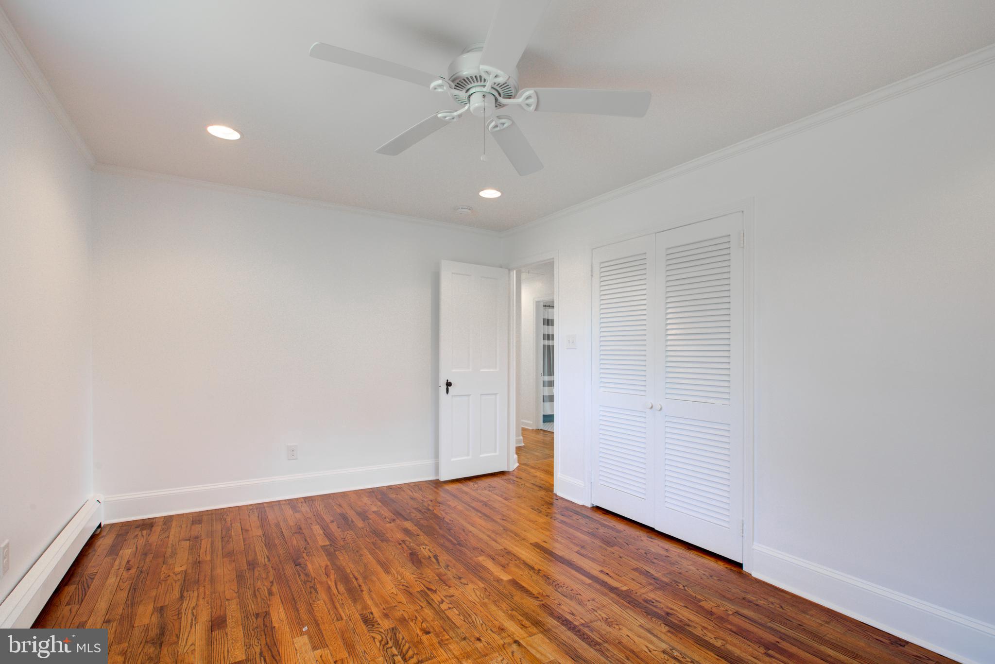 1058 GLEN HALL ROAD