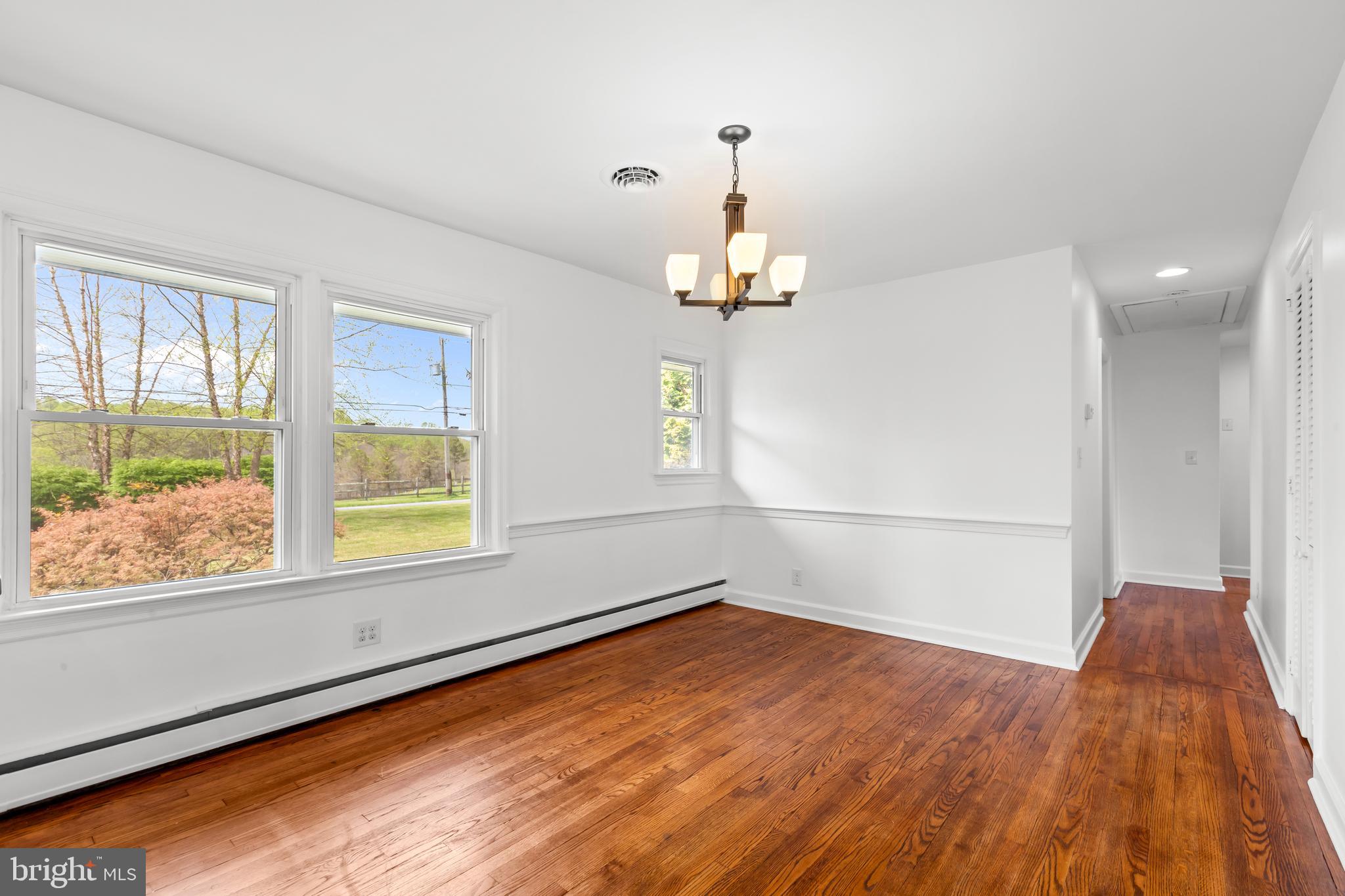 1058 GLEN HALL ROAD