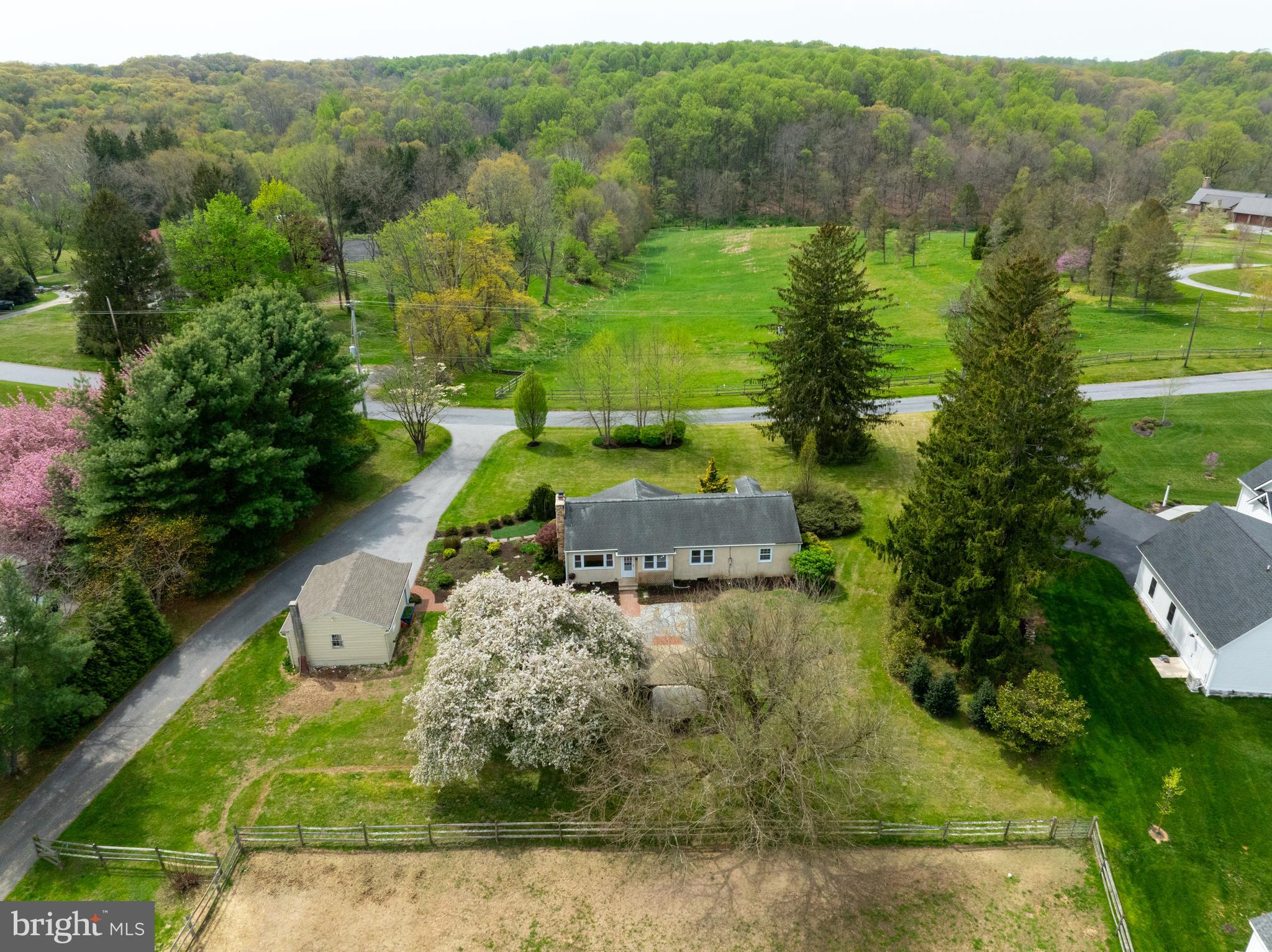 1058 GLEN HALL ROAD