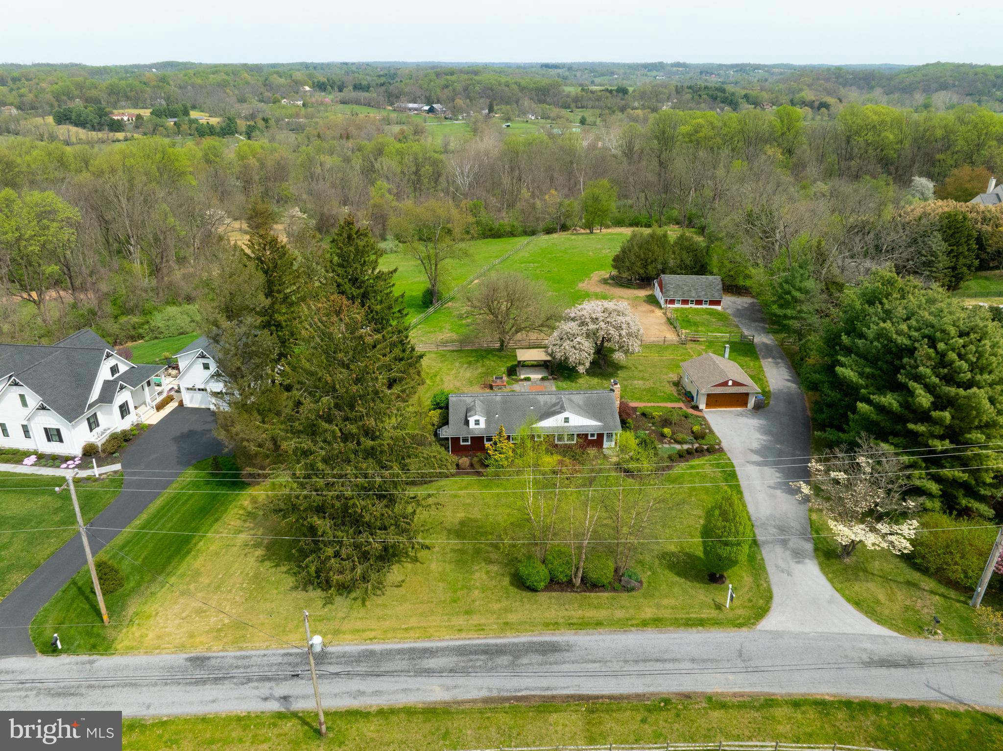 1058 GLEN HALL ROAD