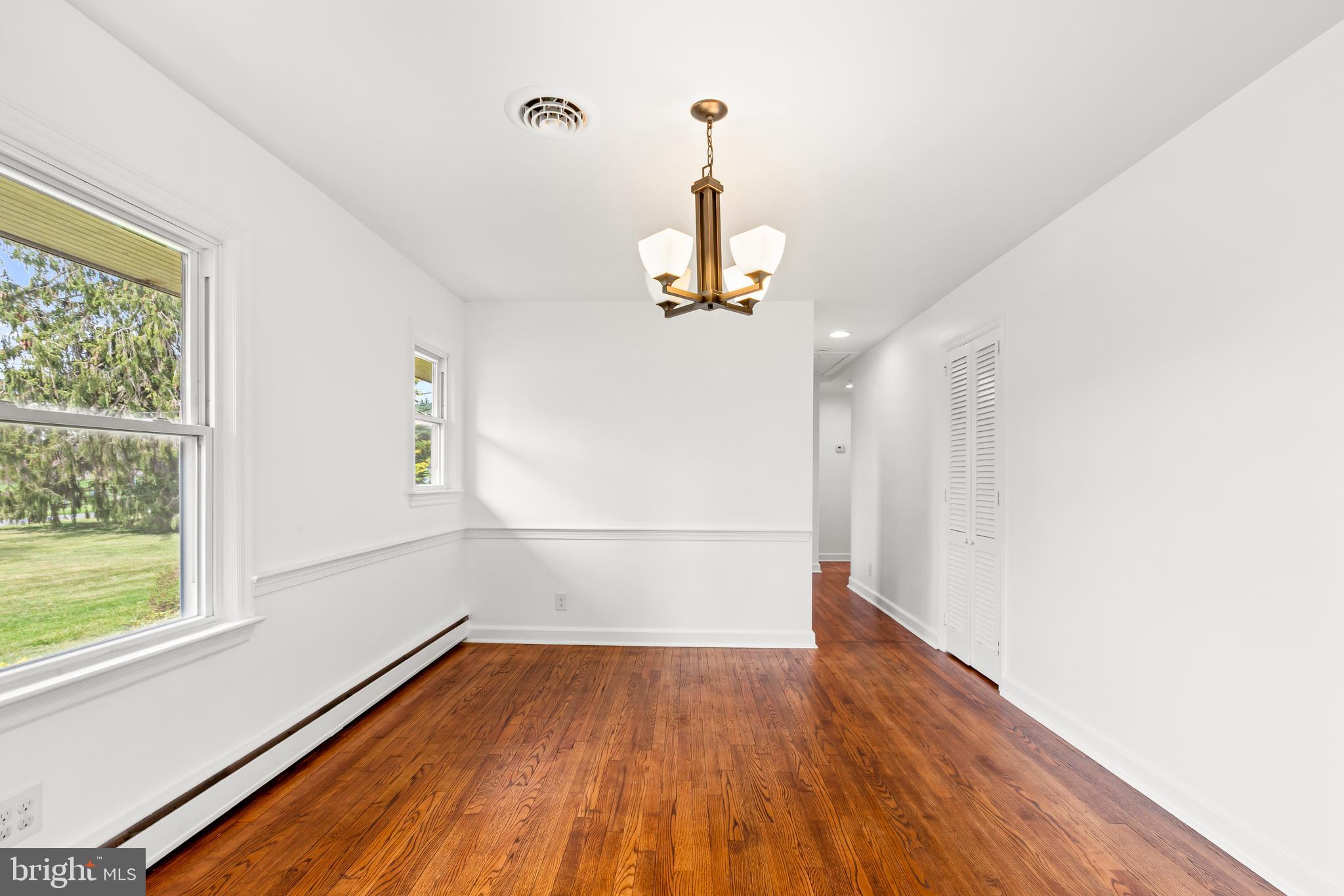 1058 GLEN HALL ROAD