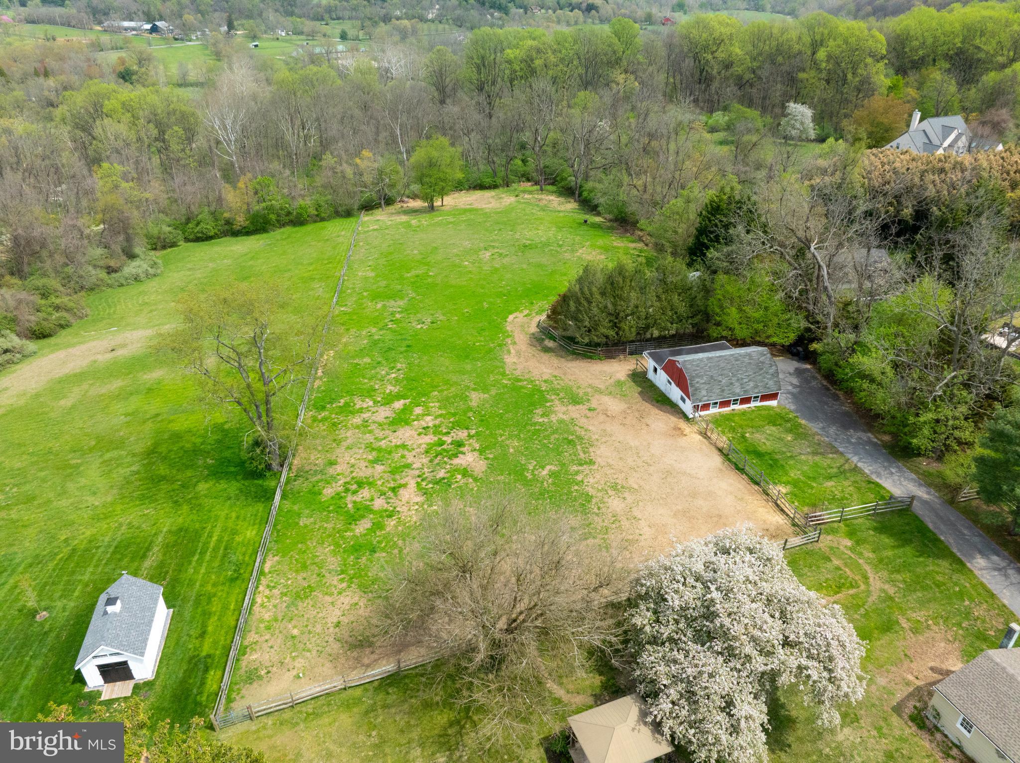 1058 GLEN HALL ROAD