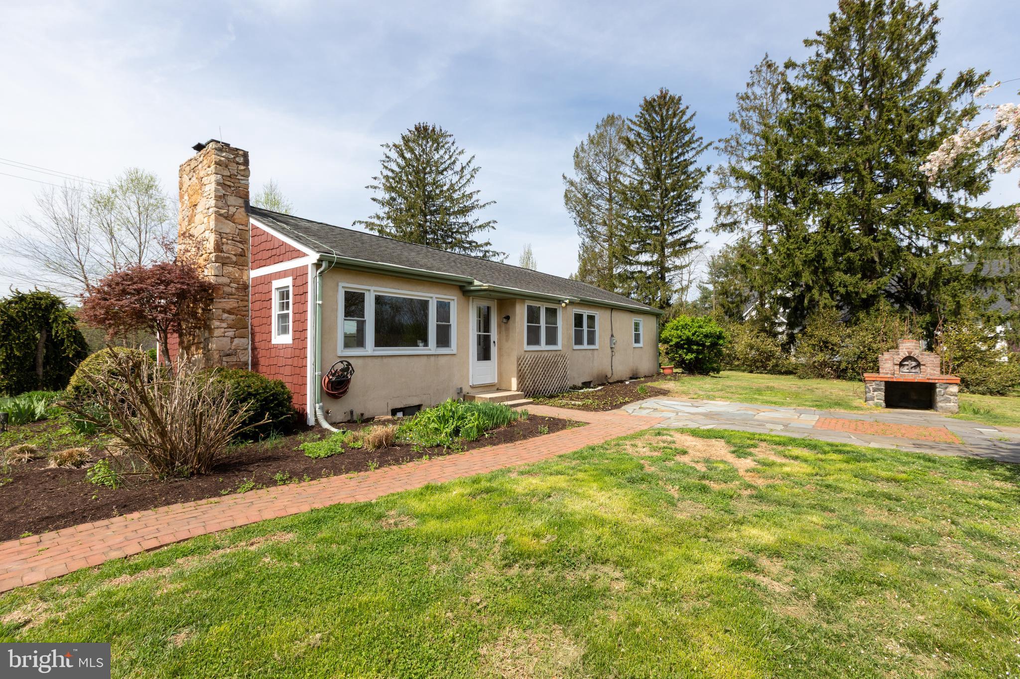 1058 GLEN HALL ROAD