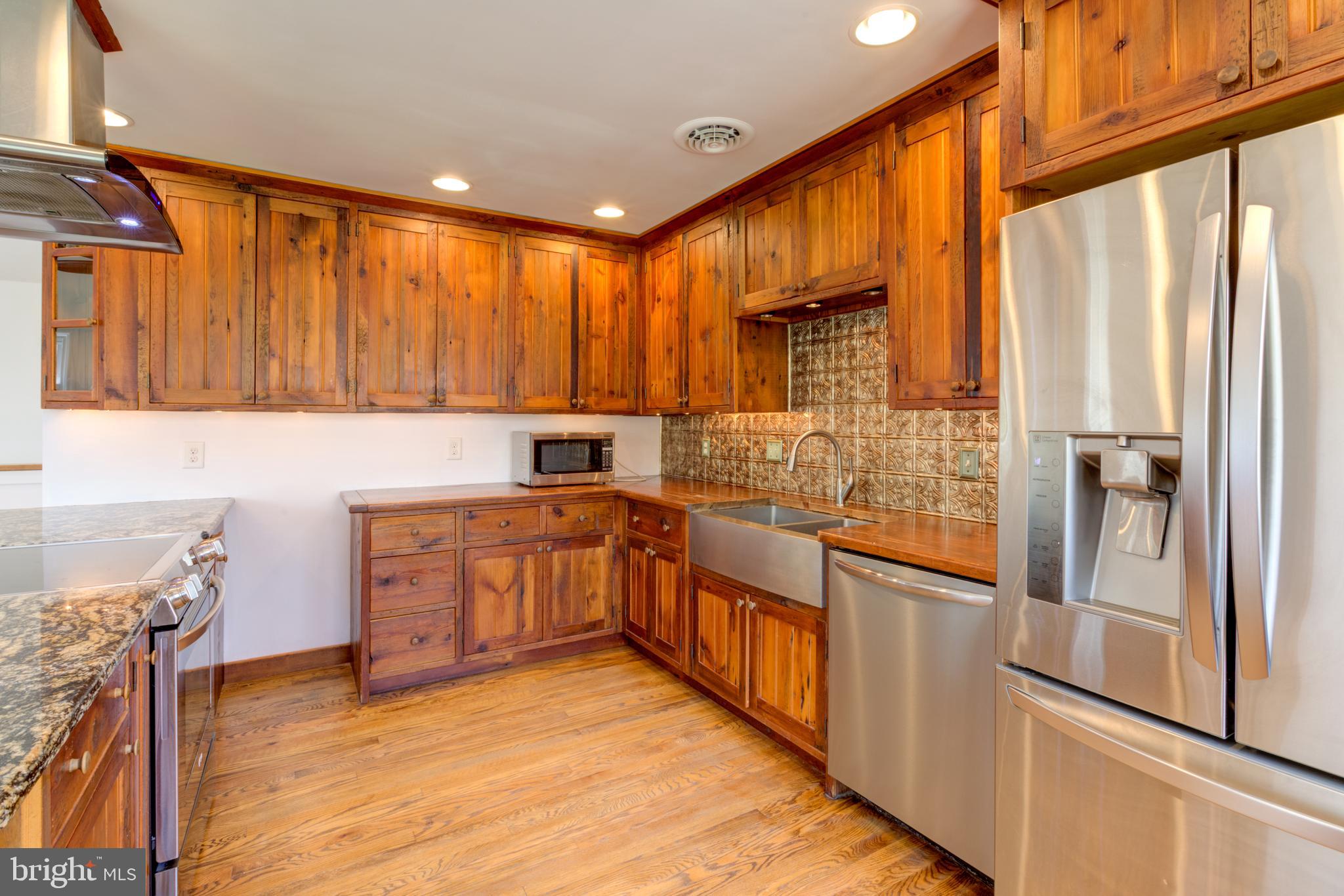 1058 GLEN HALL ROAD
