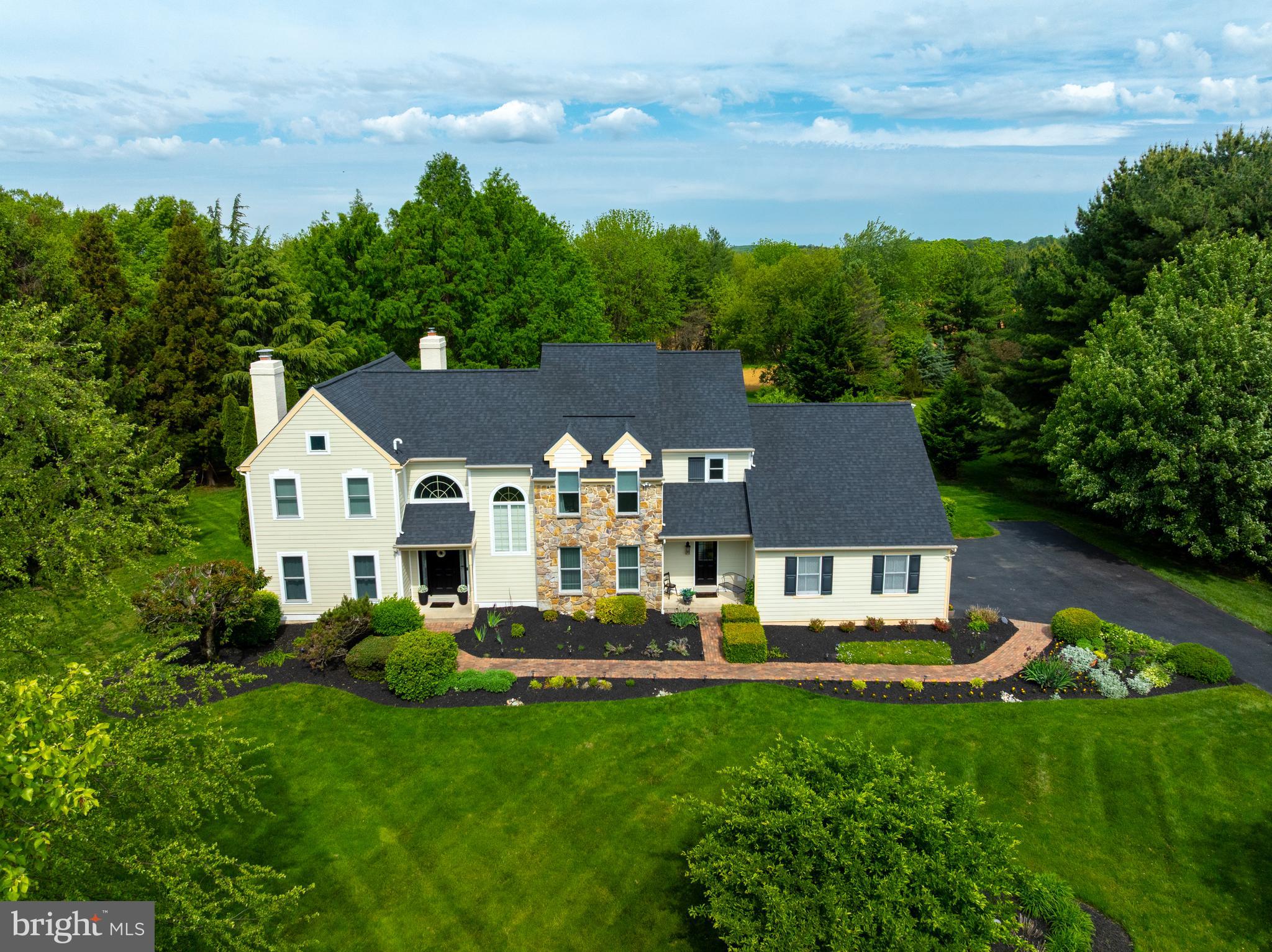 293 HICKORY DRIVE