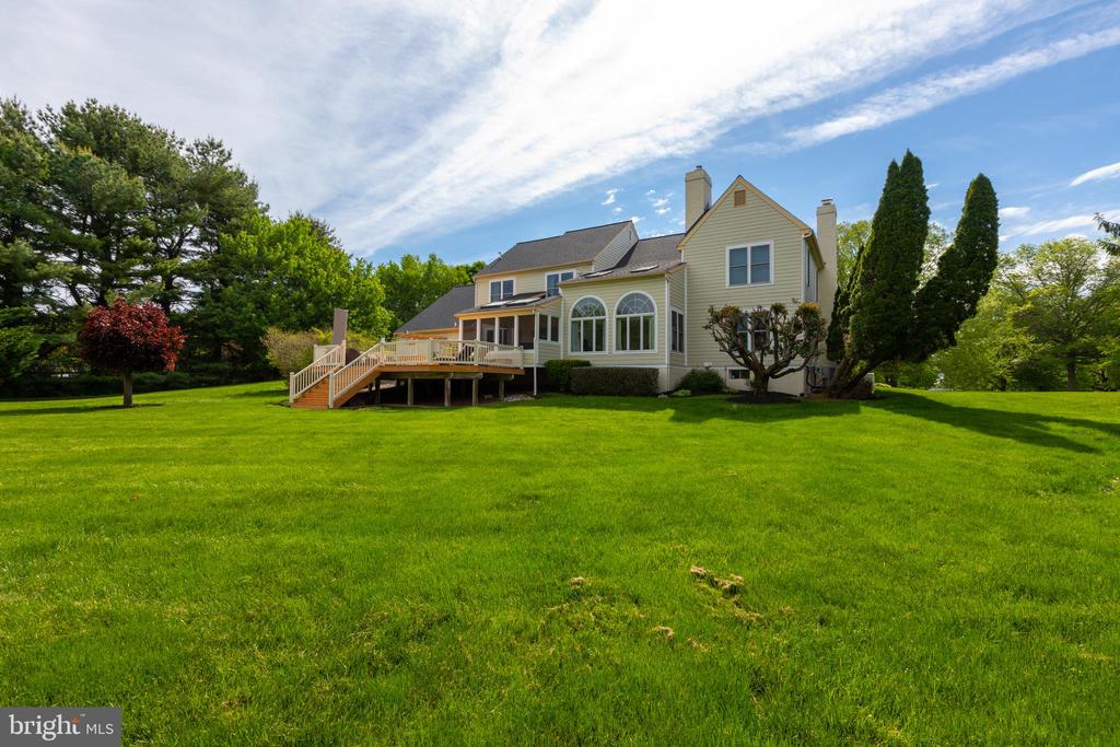 293 HICKORY DRIVE
