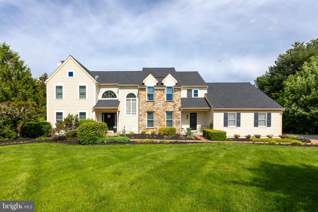 293 HICKORY DRIVE