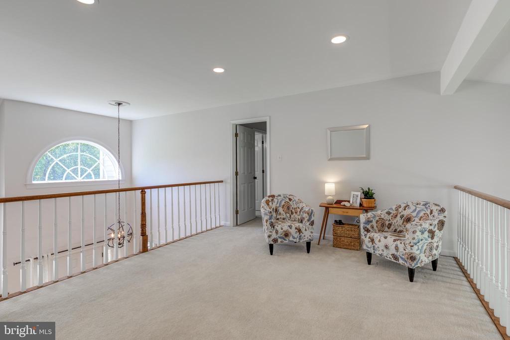 293 HICKORY DRIVE