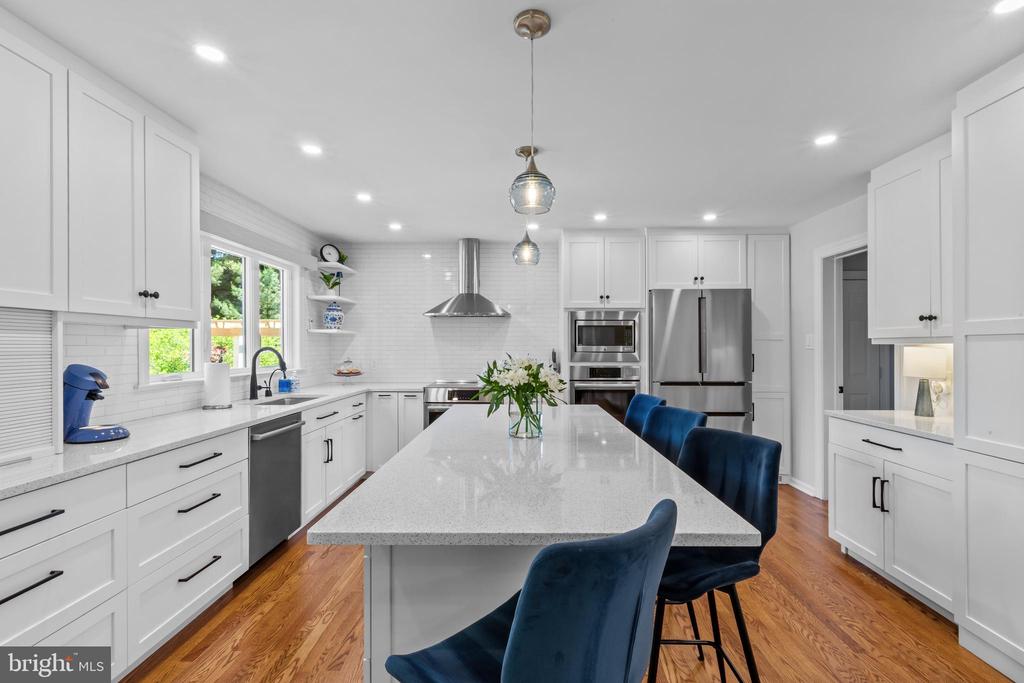 293 HICKORY DRIVE