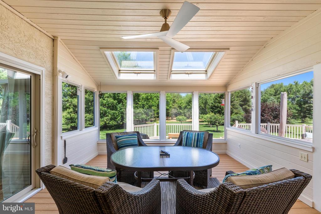 293 HICKORY DRIVE