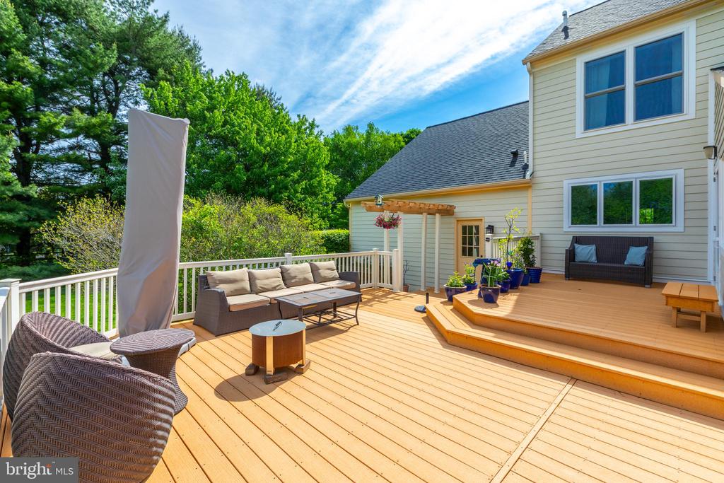 293 HICKORY DRIVE