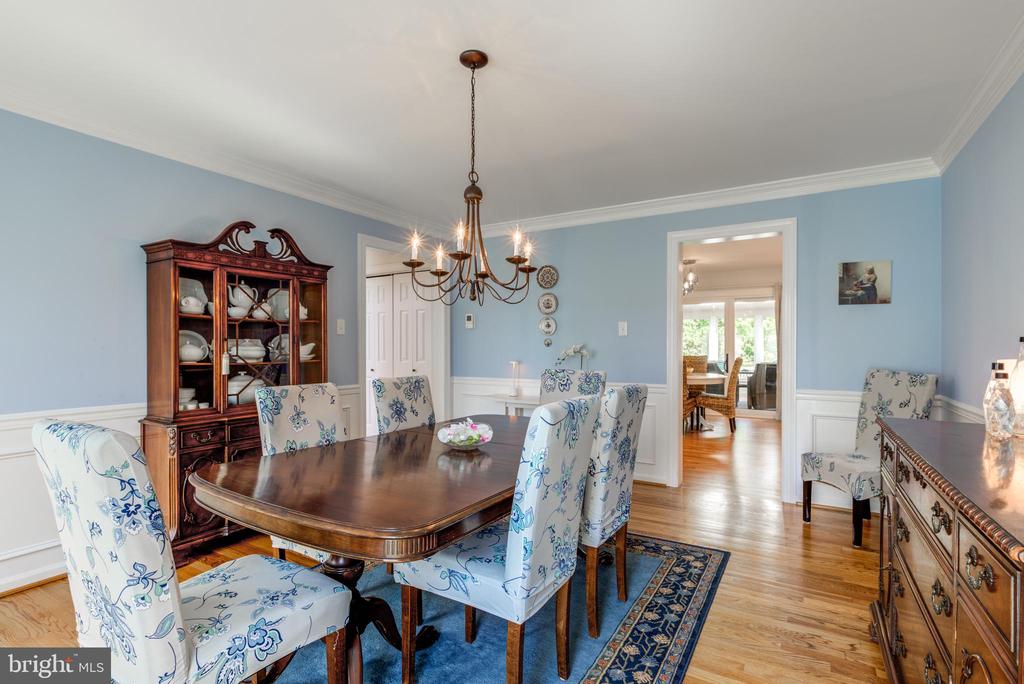 293 HICKORY DRIVE
