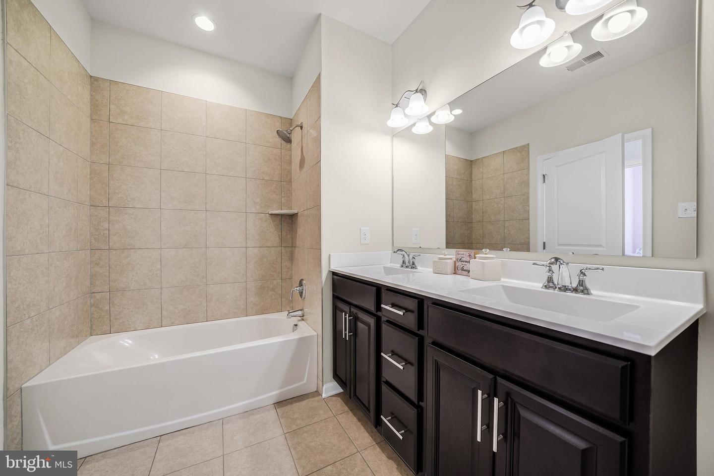 3044 Marias Way