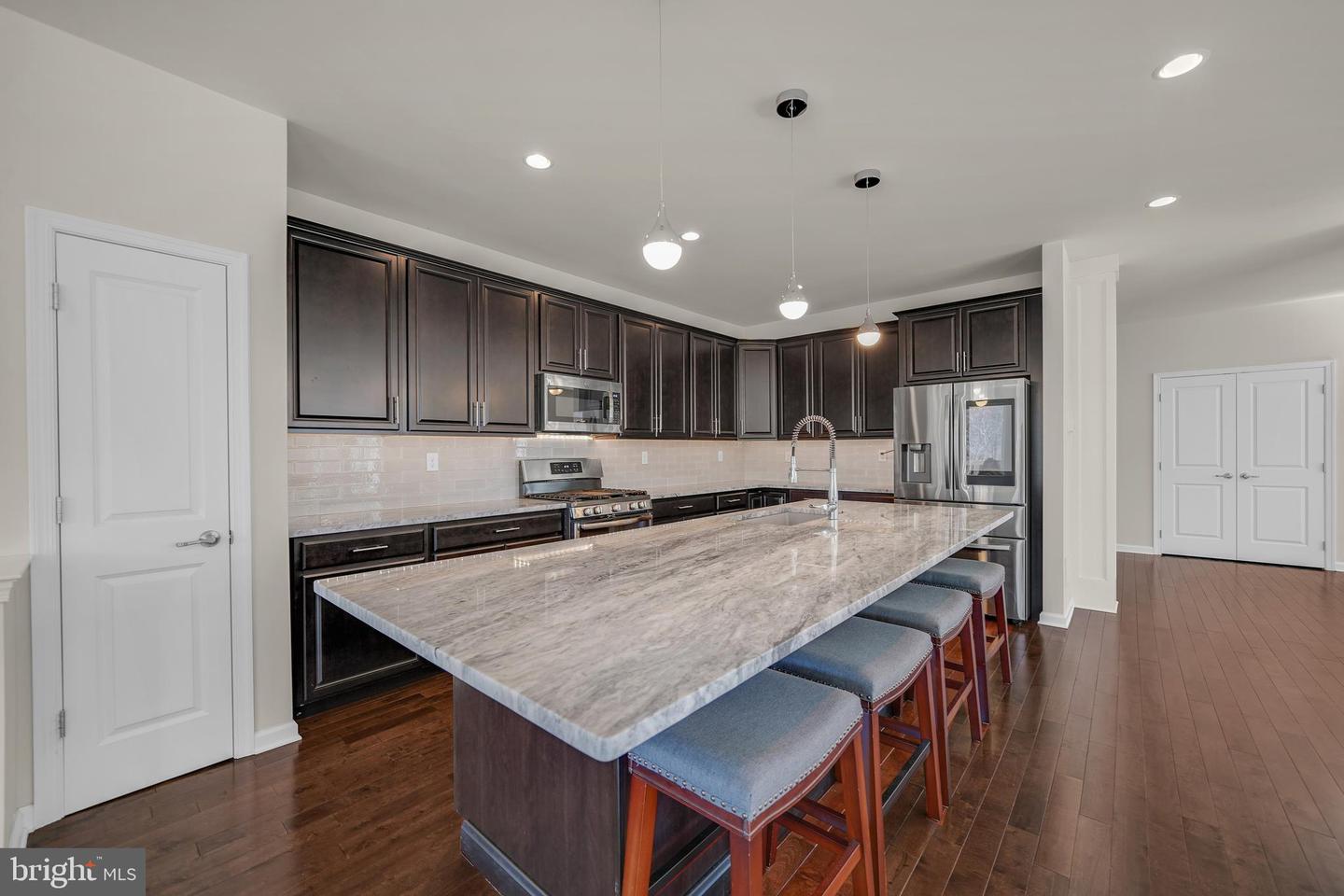 3044 Marias Way