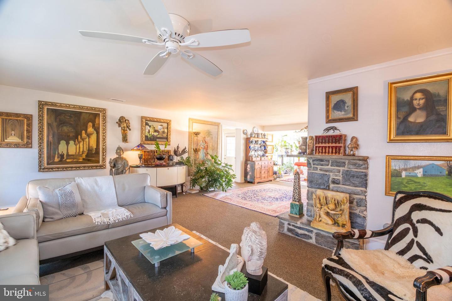 203 W Rose Tree Rd
