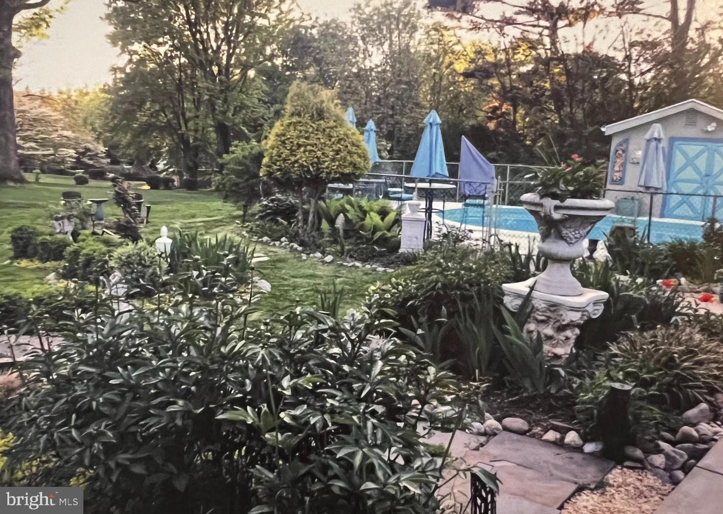 203 W Rose Tree Rd