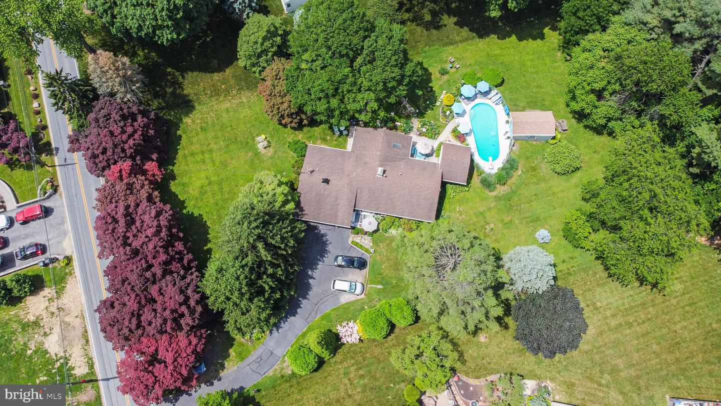203 W Rose Tree Rd
