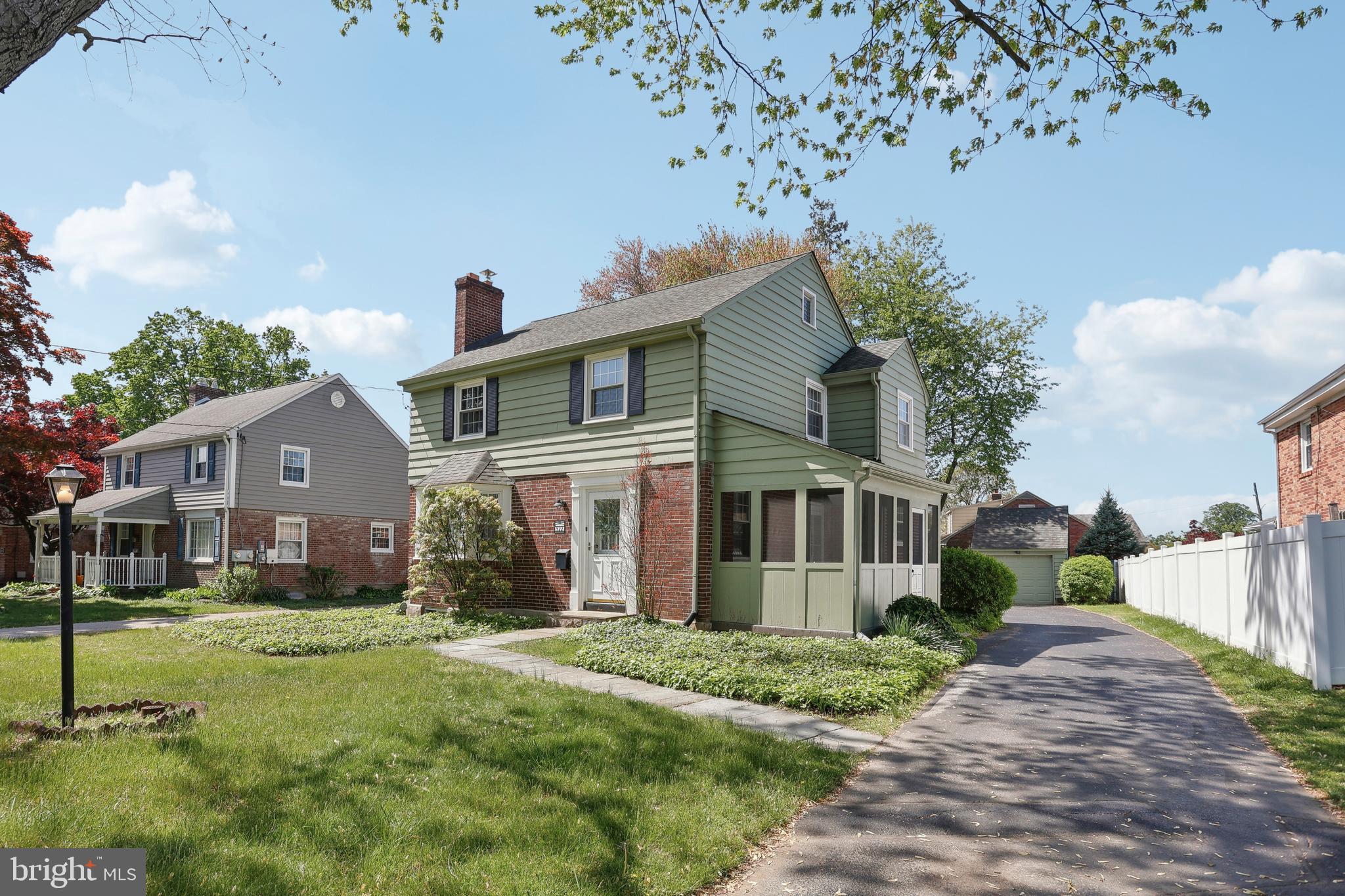 522 W Springfield Rd