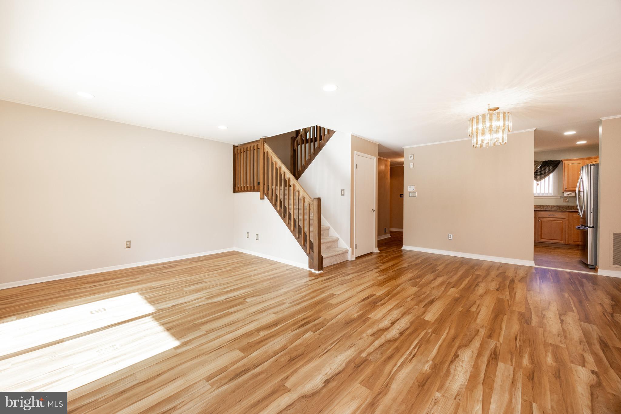 142 LARCHWOOD COURT