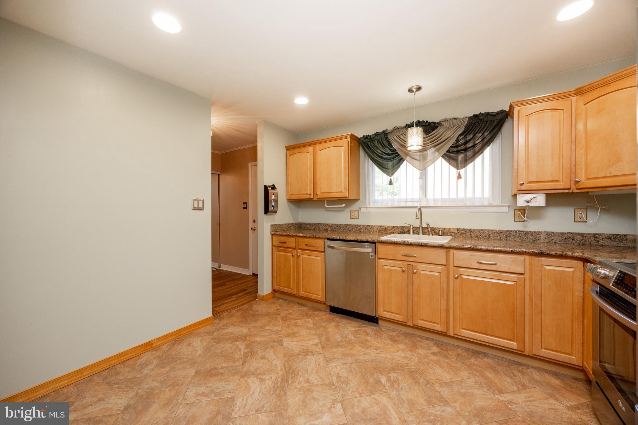 142 LARCHWOOD COURT