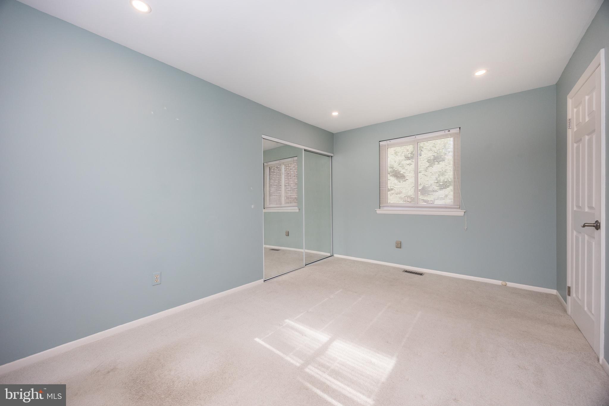 142 LARCHWOOD COURT