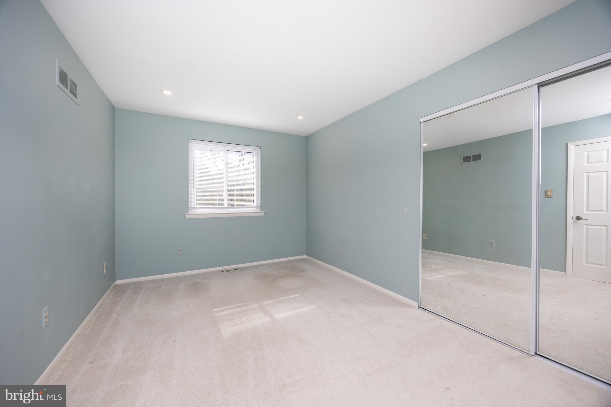 142 LARCHWOOD COURT