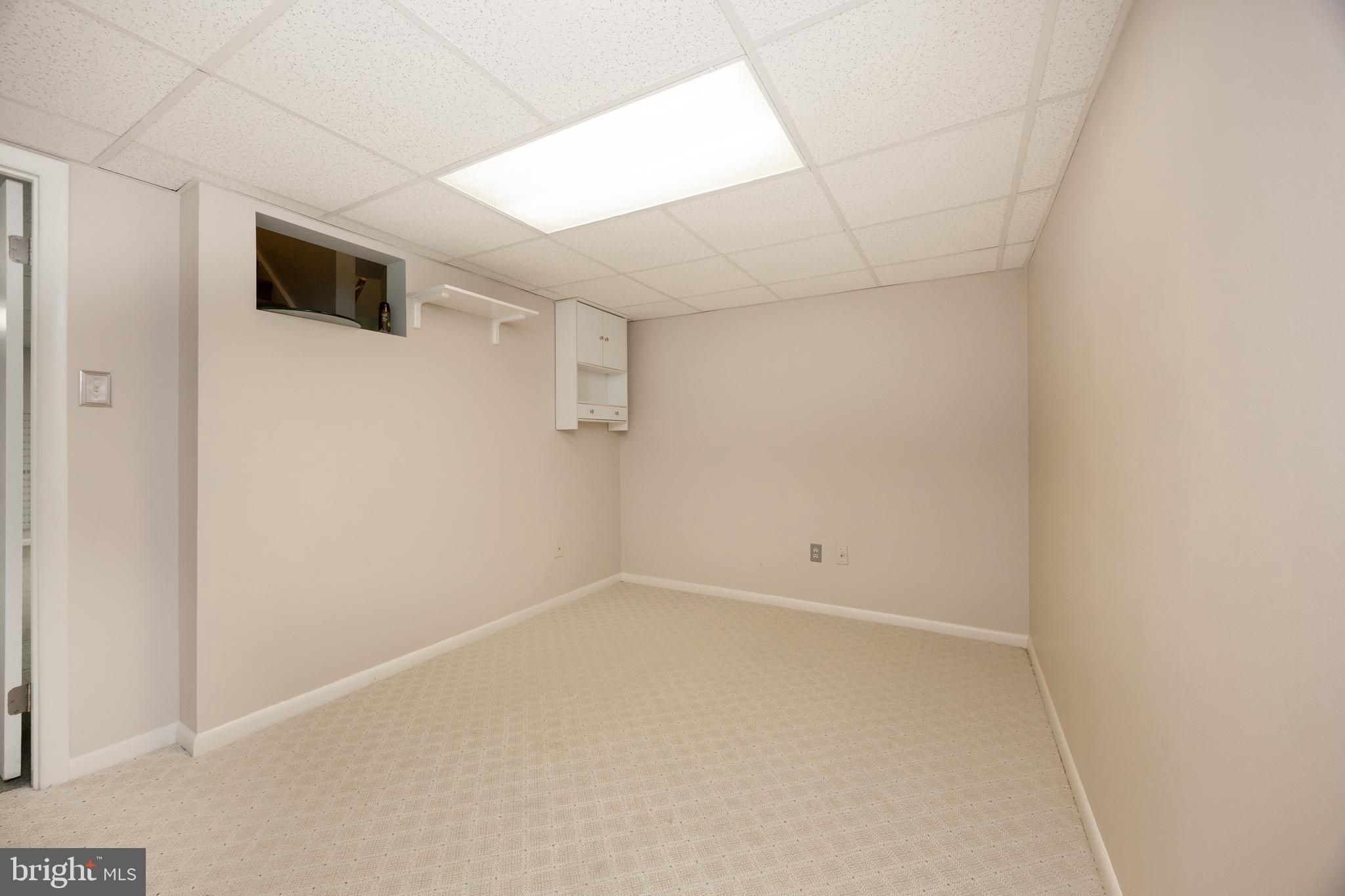 142 LARCHWOOD COURT