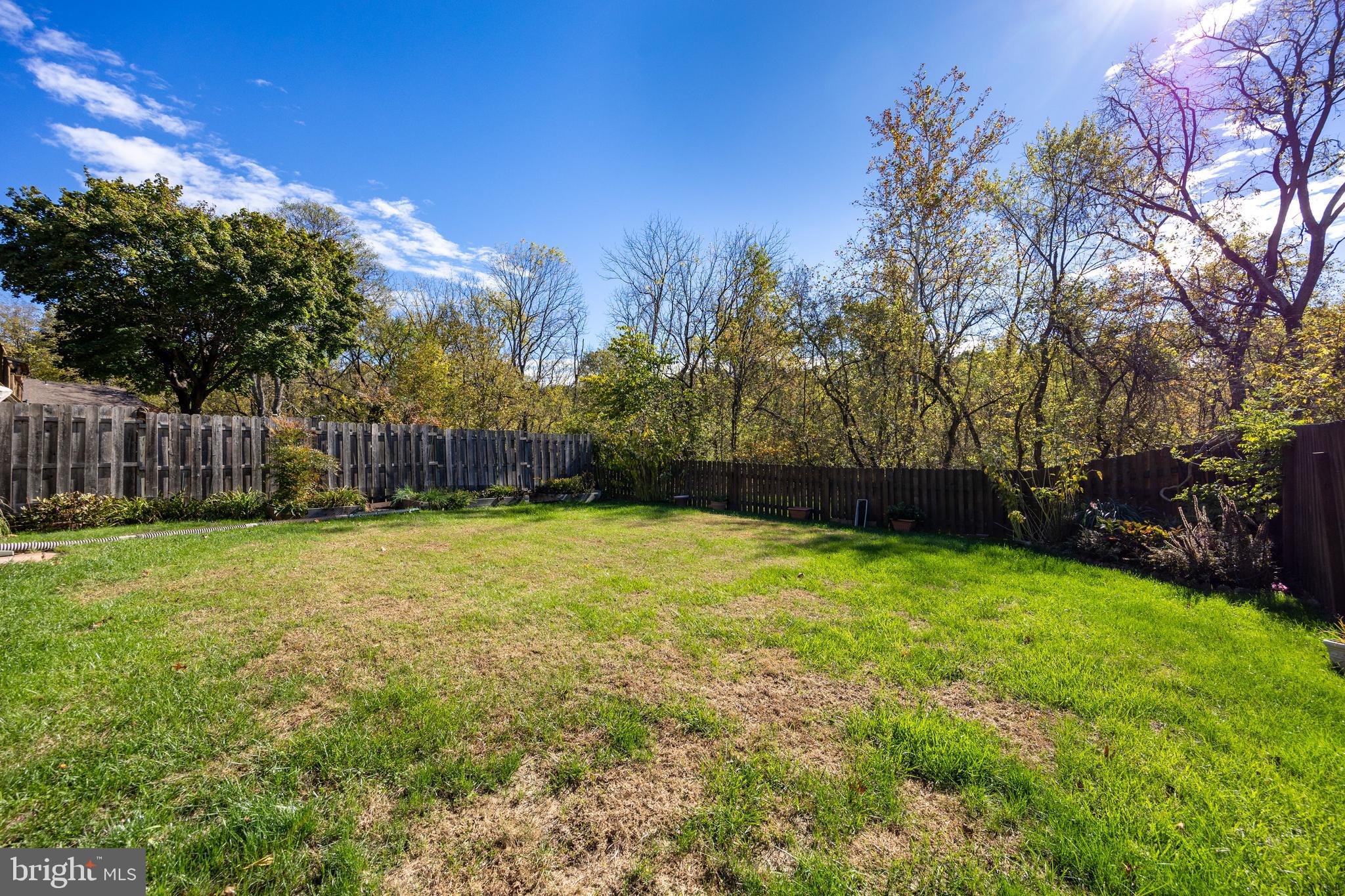 142 LARCHWOOD COURT